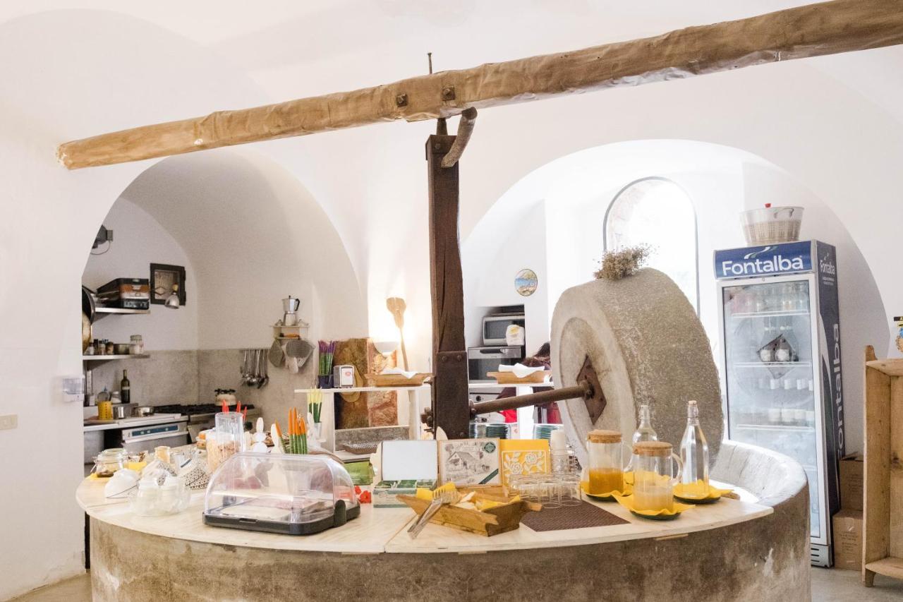 Villa Il Mulino Di Scauri à Scauri  Extérieur photo